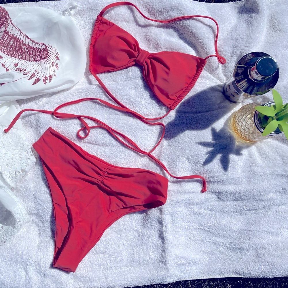 💕 Criss Cross Bikini